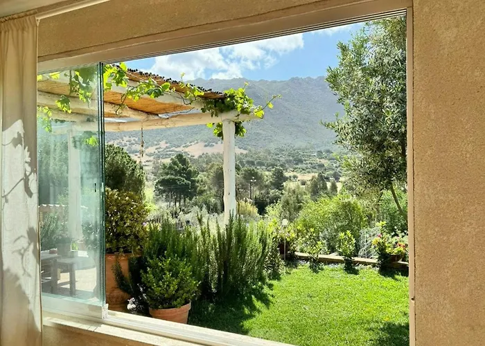 Дом отдыха Renovated Sheepfold Between Sea And Mountains Соланас