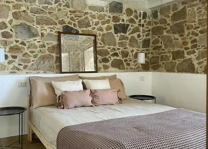 Дом отдыха Renovated Sheepfold Between Sea And Mountains